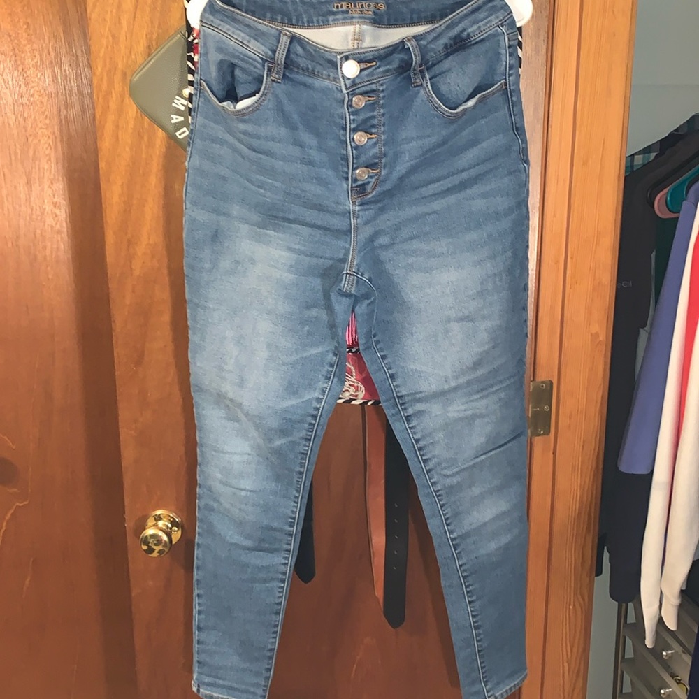 Button up high rise jeans